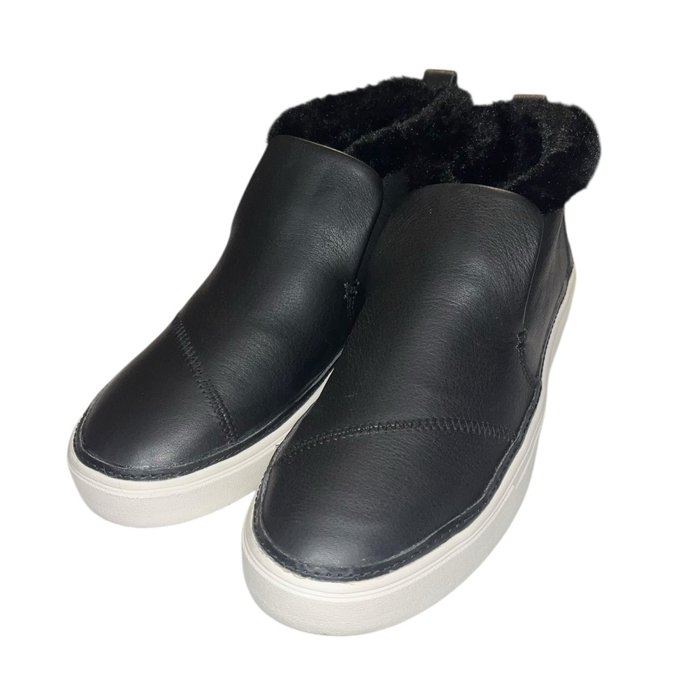 🌟NWT🌟 Toms Paxton Black Leather/Faux Fur Slip On Shoes